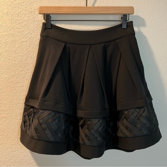 Women’s Diane Von Furstenburg black wool pleated a-line mini skirt size 6 - Picture 2 of 7